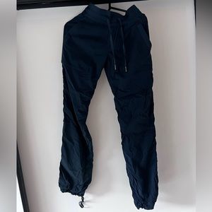 Lululemon Dance Studio Mid-Rise Lined Full Length Pant Size 2